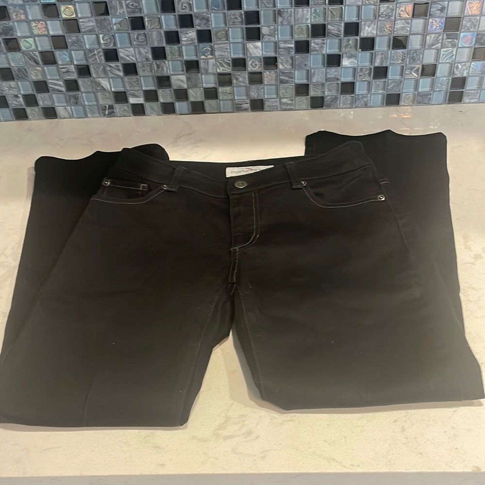 Chicos Platinum Denim in Black LIKE NEW! Size 00 Short